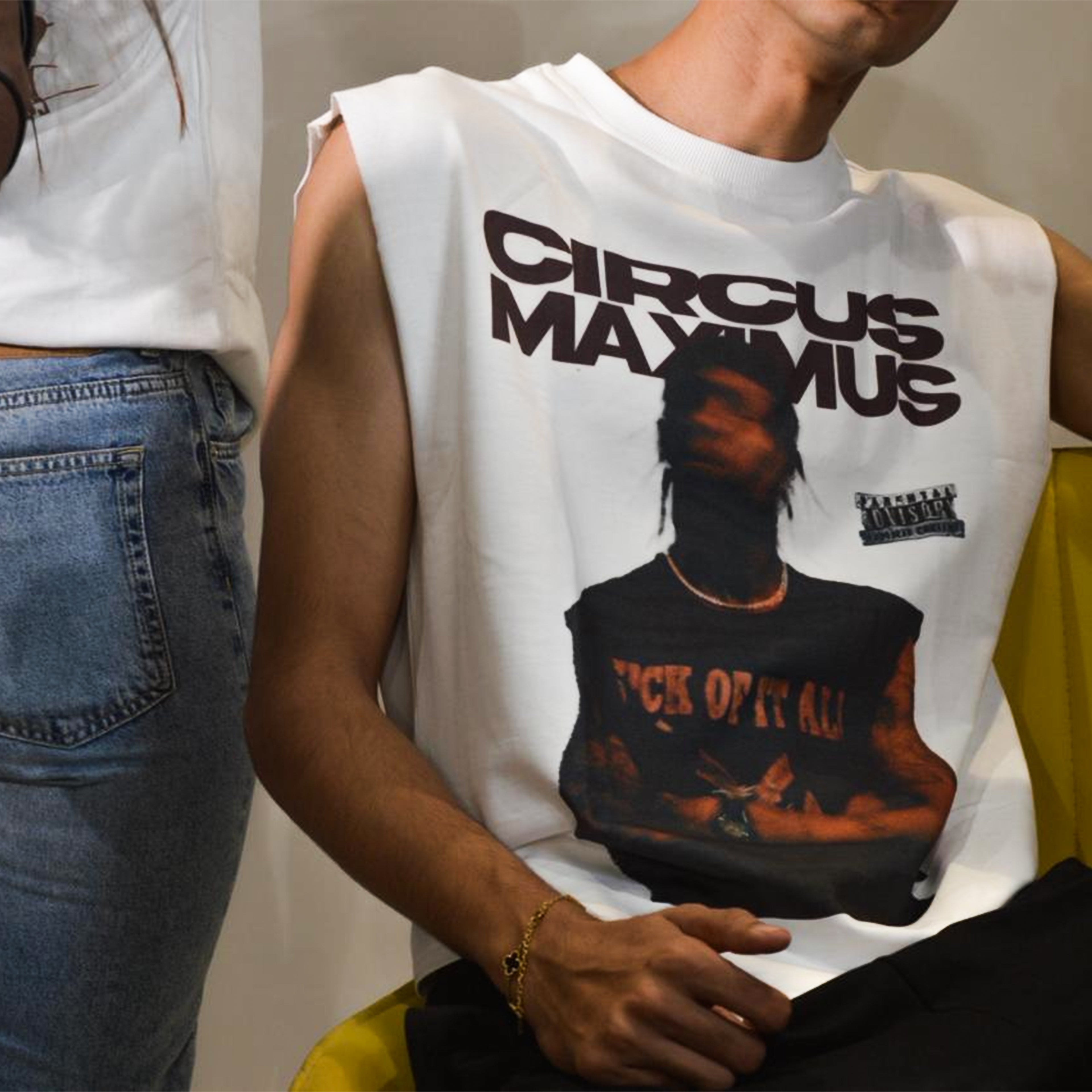 TRAVIS EXCLUSIVE TANK